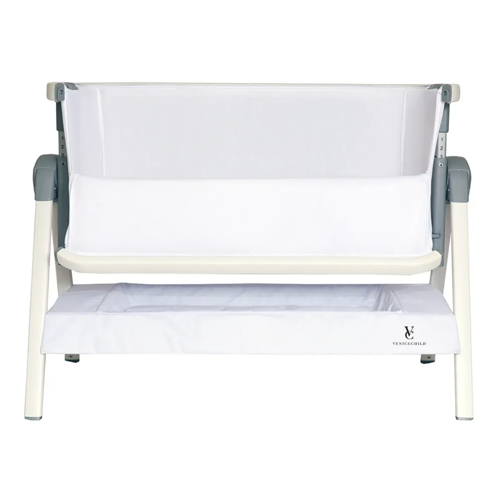 California Dreaming Bedside Bassinet