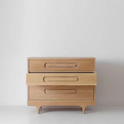 Caravan Dresser