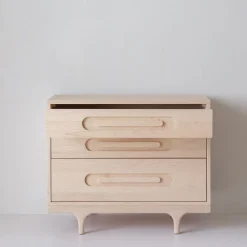 Caravan Dresser