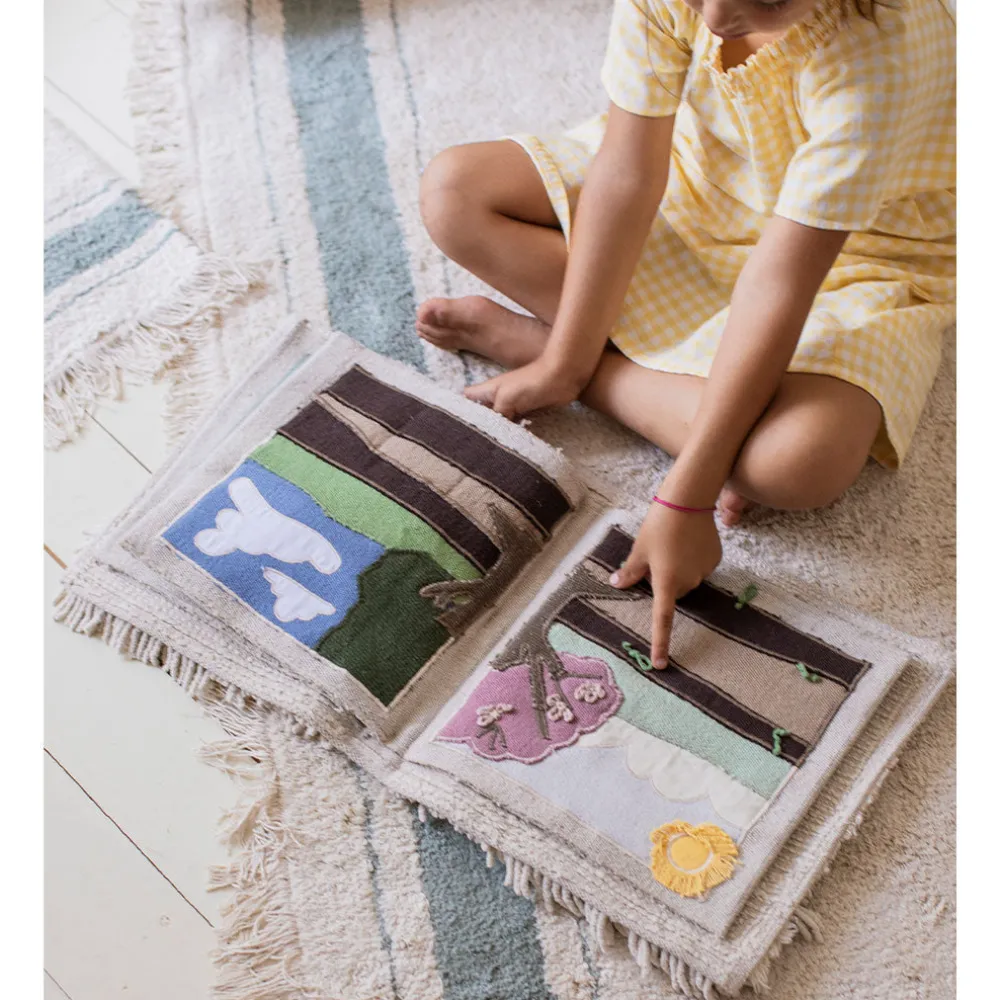 Cool Kids Eat Healthy Textile Book