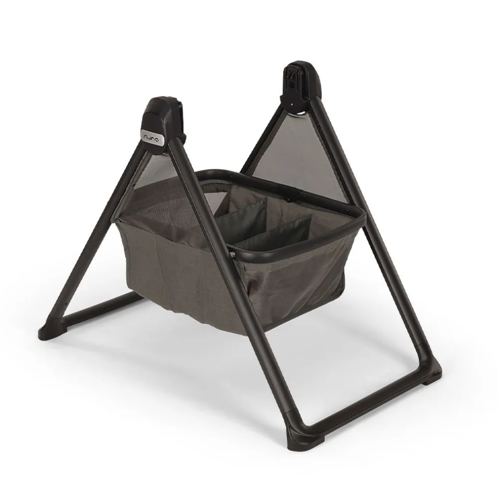 DEMI Next Bassinet + Stand