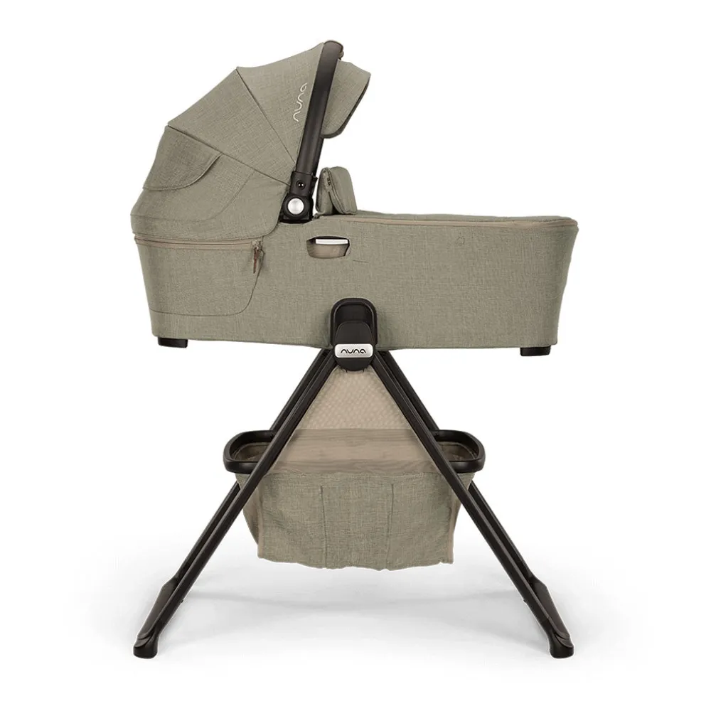 DEMI Next Bassinet + Stand
