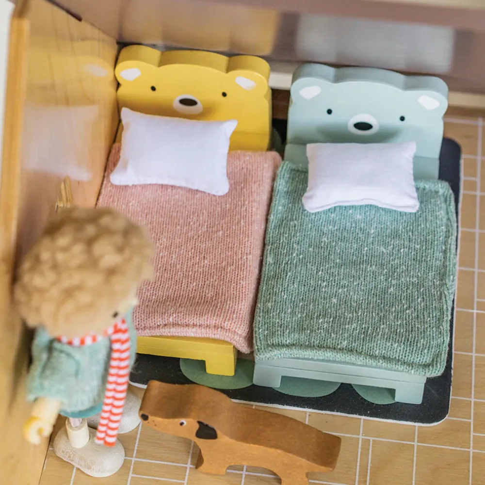 Dolls House Children's Room Furniture