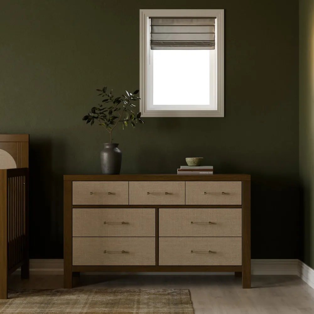 Eloise 7-Drawer Dresser