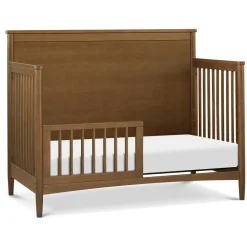Frem 4-in-1 Convertible Crib