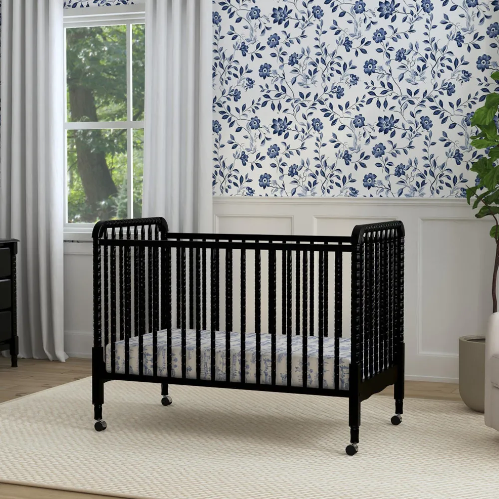 Jenny Lind 3-in-1 Convertible Crib