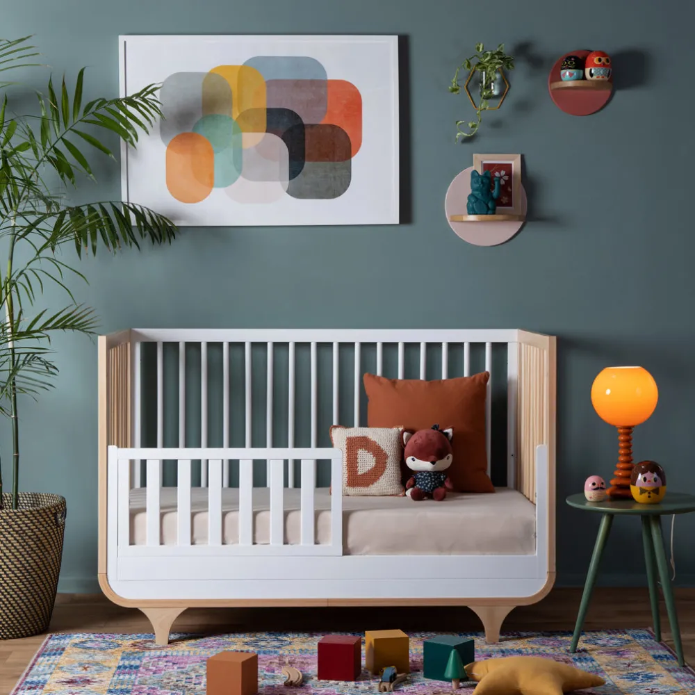 Jolly 3-in-1 Convertible Crib