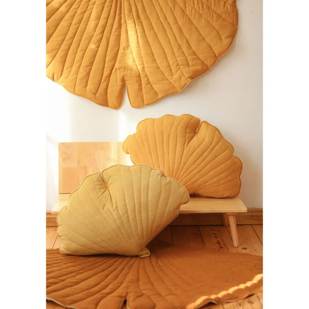 Linen Ginkgo Leaf Mat