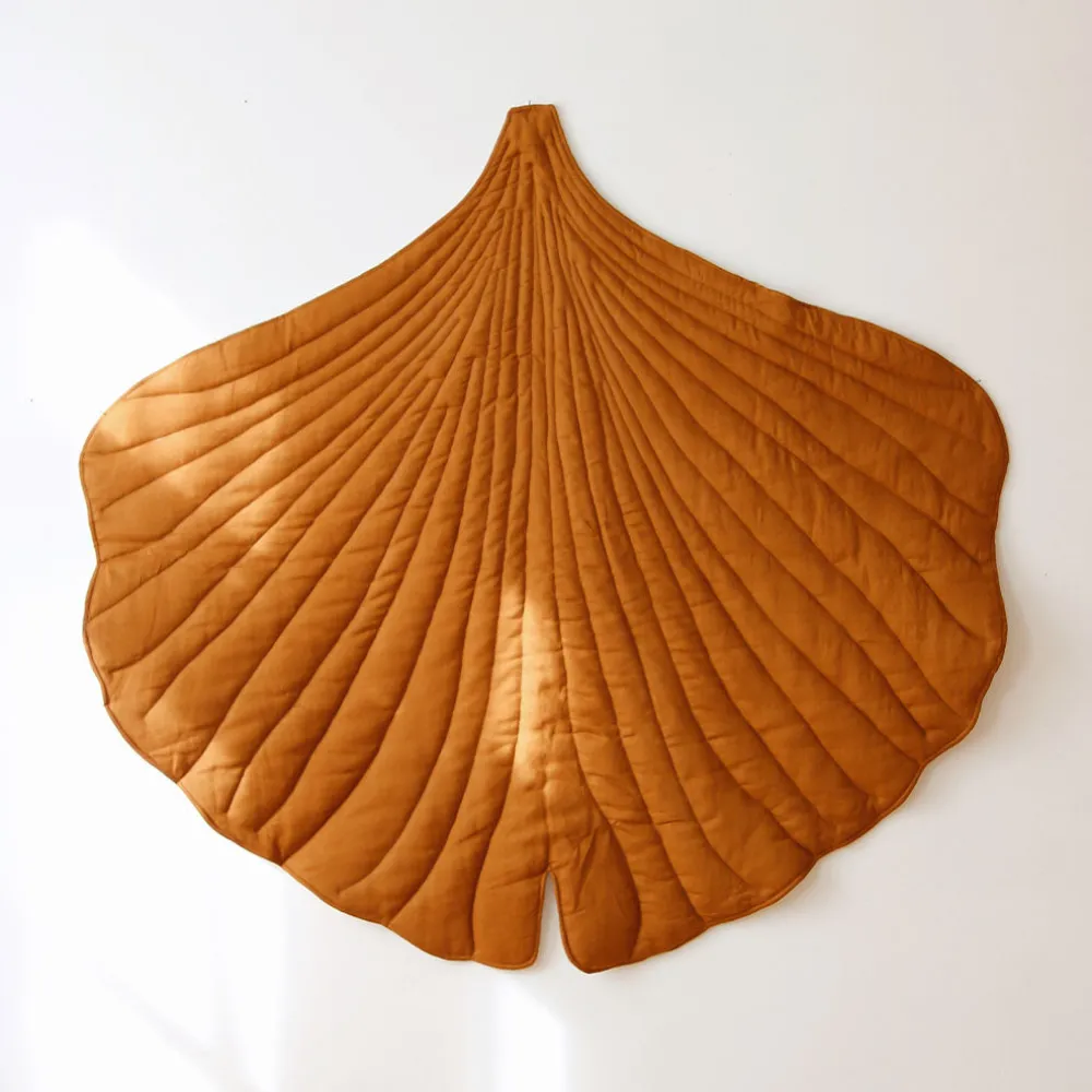 Linen Ginkgo Leaf Mat