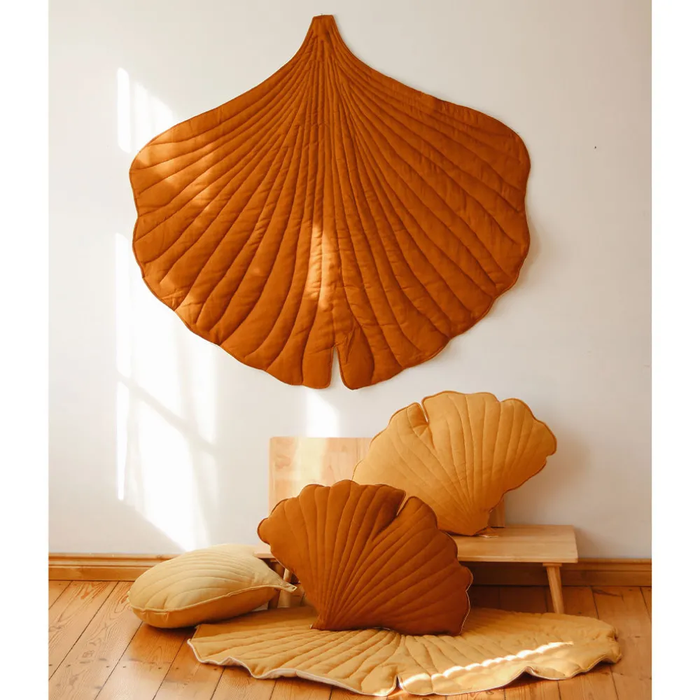 Linen Ginkgo Leaf Mat
