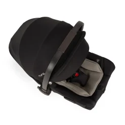 PIPA Aire Infant Car Seat + PIPA Series Base