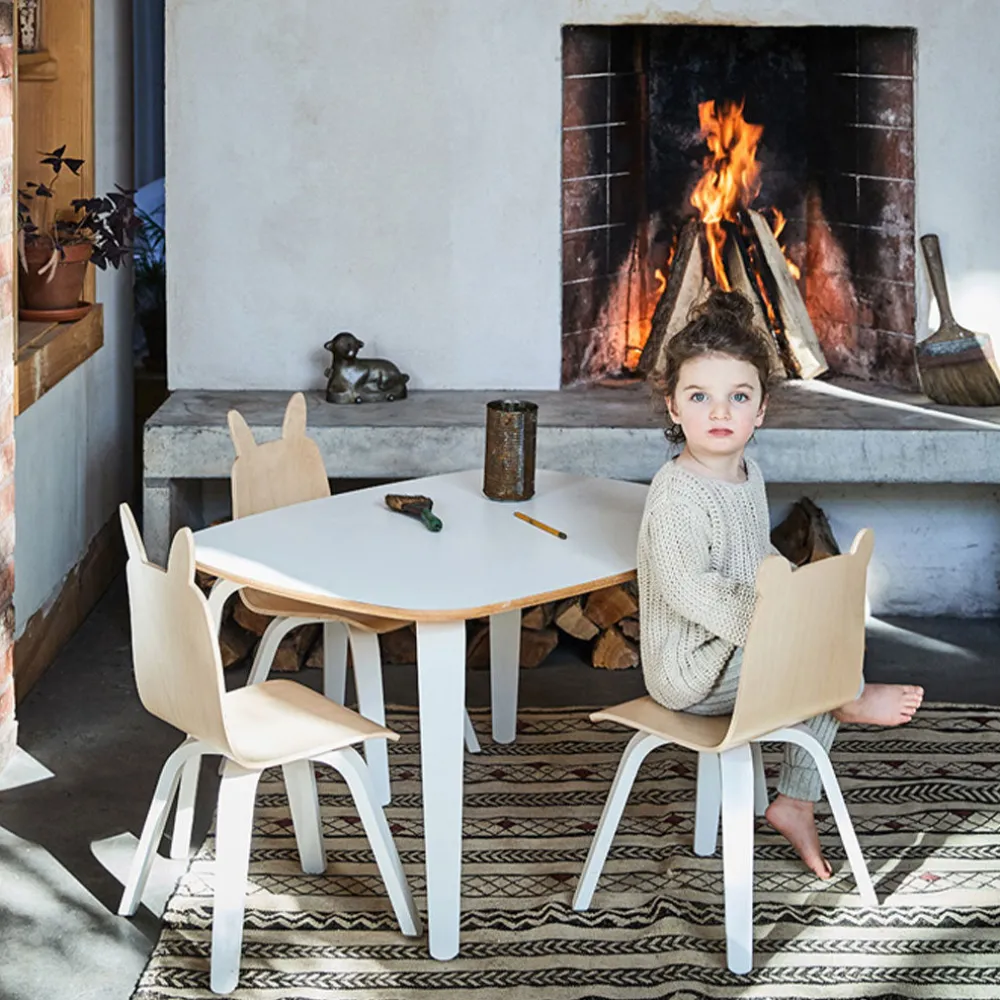 Play Table in White