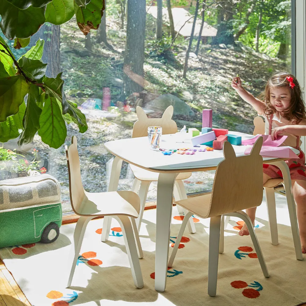 Play Table in White