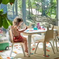 Play Table in White