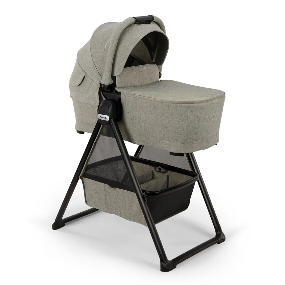 SWIV & TRIV Series Bassinet + Stand