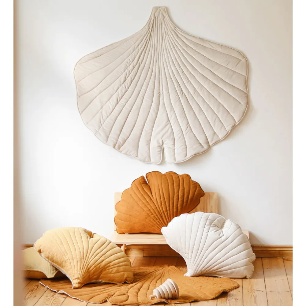 Velvet Ginkgo Leaf Mat