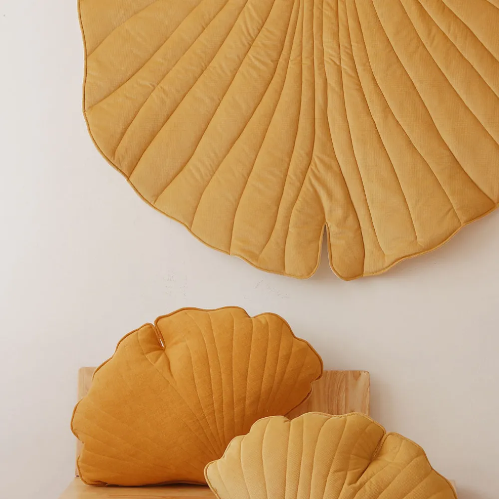 Velvet Ginkgo Leaf Mat
