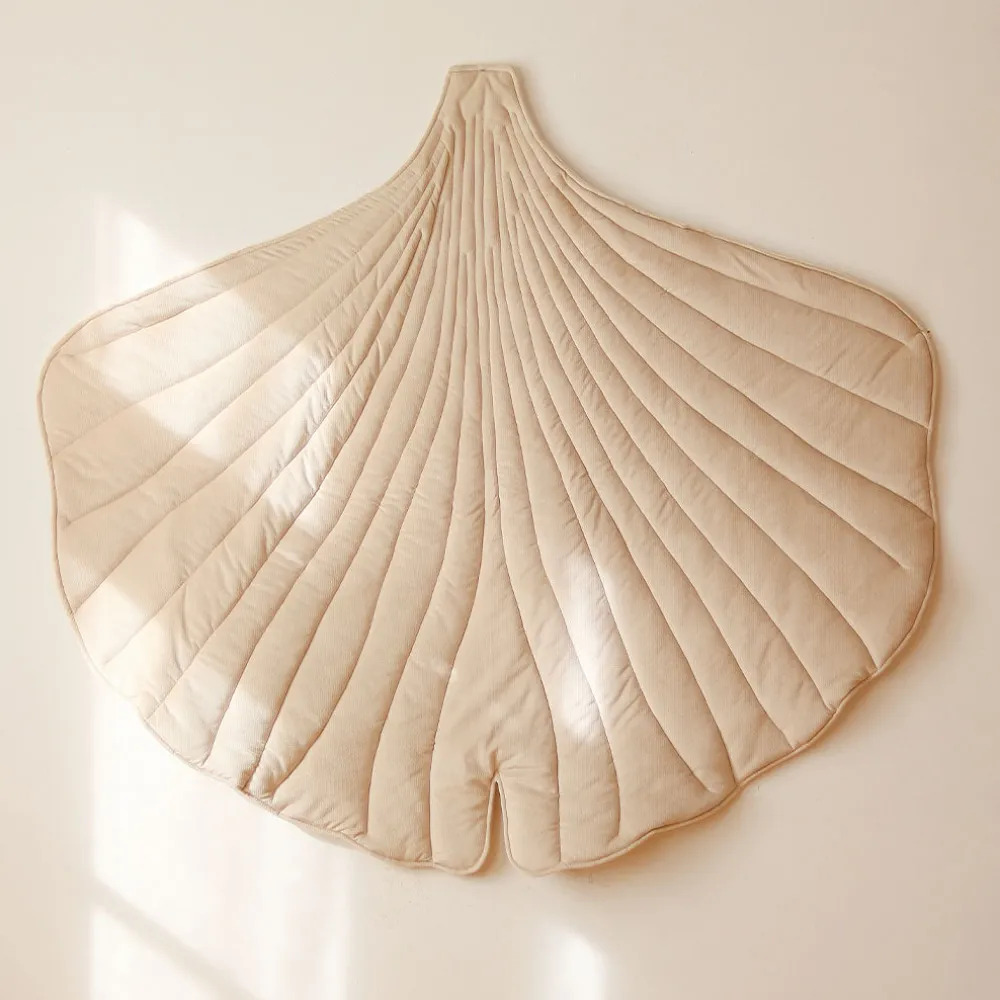 Velvet Ginkgo Leaf Mat