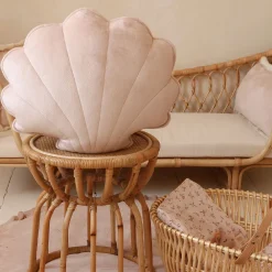 Velvet Shell Pillow