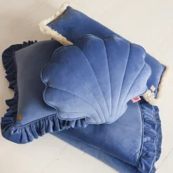 Velvet Shell Pillow