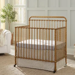 Winston 4-in-1 Convertible Mini Crib